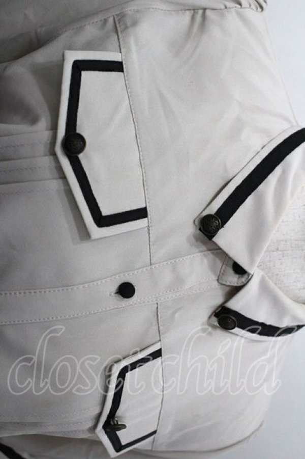 画像2: axes femme / ミリタリー風タイ付ブラウス  ベージュＸ黒 I-26-03-16-002-AX-BL-SA-ZI (2)