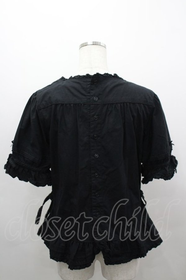 画像4: PINK HOUSE / ハート刺繍半袖ブラウス  黒 I-26-03-16-021-LO-BL-SA-ZI (4)