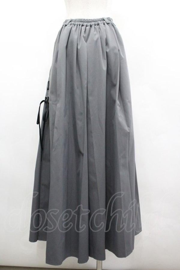 画像2: axes femme POETIQUE / タックデザイン袴パンツ  グレー I-26-03-19-100-AX-PA-SA-ZI (2)