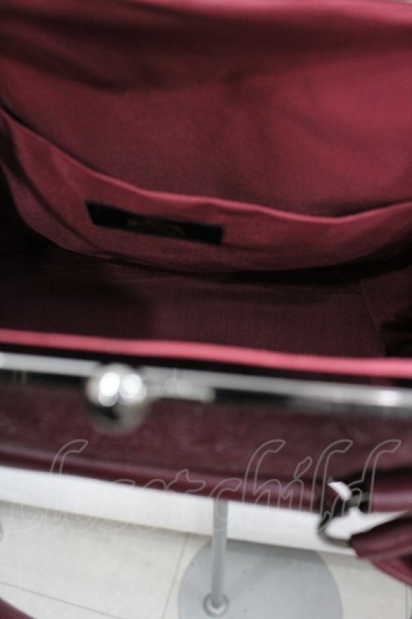 画像3: MIHO MATSUDA / 薔薇型押しがま口バッグ  ボルドー I-26-03-23-086-GO-BG-SA-ZI (3)