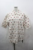 画像1: Q-pot. / チェリーポルカドットドレスシャツ  白ｘ赤 I-26-03-23-003-QP-BL-SA-ZI (1)