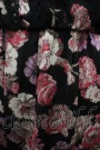 画像2: axes femme / ファーティペ付き花柄ワンピース  黒ＸピンクＸパープル I-26-03-25-059-AX-OP-SA-ZI (2)