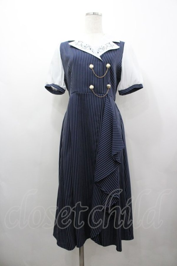 画像1: axes femme / 夜空刺繍襟ドッキングワンピース  紺Ｘ白 I-26-03-25-061-AX-OP-SA-ZI (1)