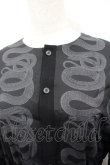 画像2: HYSTERIC GLAMOUR / SNAKE LOOP柄ギャザーワンピース  ブラック I-26-03-25-065-PU-OP-SA-ZI (2)