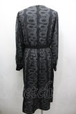 画像3: HYSTERIC GLAMOUR / SNAKE LOOP柄ギャザーワンピース  ブラック I-26-03-25-065-PU-OP-SA-ZI (3)