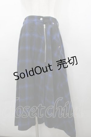 画像: RNA / チェックサイドZIPロングスカート  ブルー I-26-03-25-086-PU-SK-SA-ZI