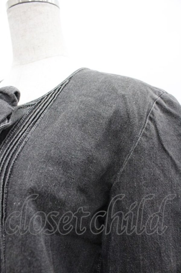 画像3: INGEBORG / デニムフリルブラウス  黒デニム I-26-03-25-028-LO-BL-SA-ZI (3)