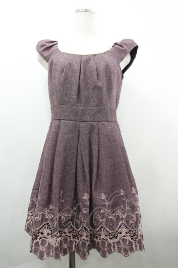 画像1: Secret Magic / 裾刺繍ワンピース 2 ワイン I-26-04-01-078-CA-OP-TE-ZI (1)