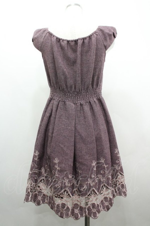 画像2: Secret Magic / 裾刺繍ワンピース 2 ワイン I-26-04-01-078-CA-OP-TE-ZI (2)