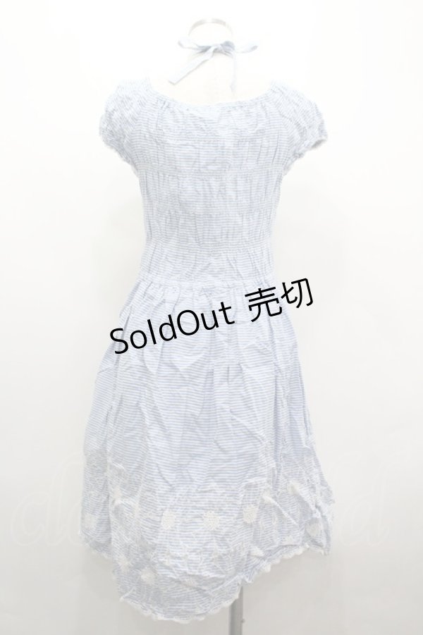 画像2: Emily Temple cute / マーガレット刺繍ボーダー半袖ワンピース  青Ｘ白 I-26-04-01-079-ET-OP-SA-ZI (2)