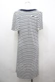 画像2: axes femme / 胸元ビジューストライプカットワンピース  黒Ｘ白 I-26-04-01-100-AX-OP-SA-ZI (2)