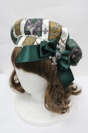 画像: ALICE and the PIRATES / St.Lily Wolf〜狼騎士と百合の誓い〜柄ベレー帽  グリーン I-26-04-01-122-PA-AC-SA-ZI