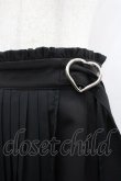 画像3: Honey Cinnamon / ハートバックルプリーツラップスカート  黒 I-26-04-03-068-LO-SK-TE-ZI (3)