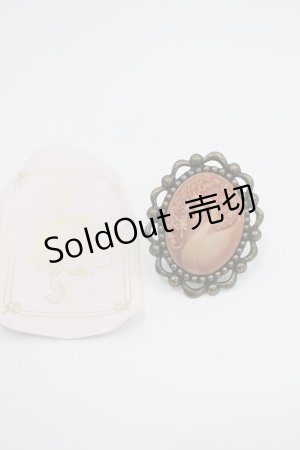 画像: metamorphose / スワンカメオリング  ピンク I-26-04-03-079-ME-AC-TE-ZI