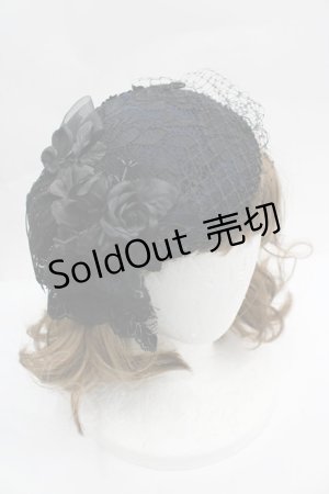 画像: Morun x Muuna Stoik / コサージュ付きカクテルハット  黒 I-26-04-03-090-LO-ZA-SA-ZI