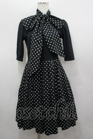 画像: MILK / Anna Scarfワンピース  黒Ｘ白 I-26-04-06-045-ML-OP-SA-ZI