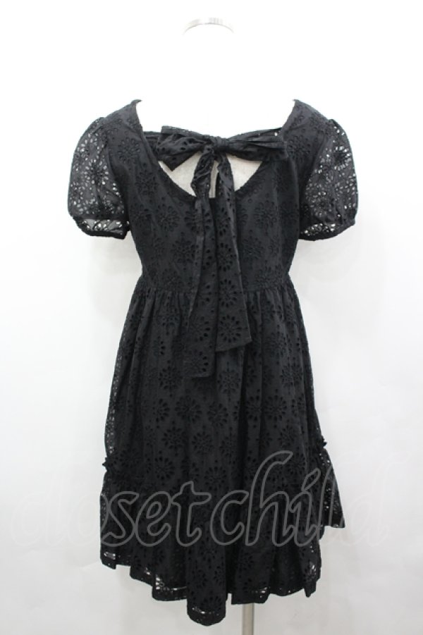 画像3: Jane Marple / フラワーレース半袖ワンピース  黒 I-26-04-06-058-JM-OP-SA-ZI (3)