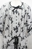 画像2: PINK HOUSE / 水玉りぼんプリントワンピース  白Ｘ黒 I-26-04-06-074-LO-OP-SA-ZI (2)