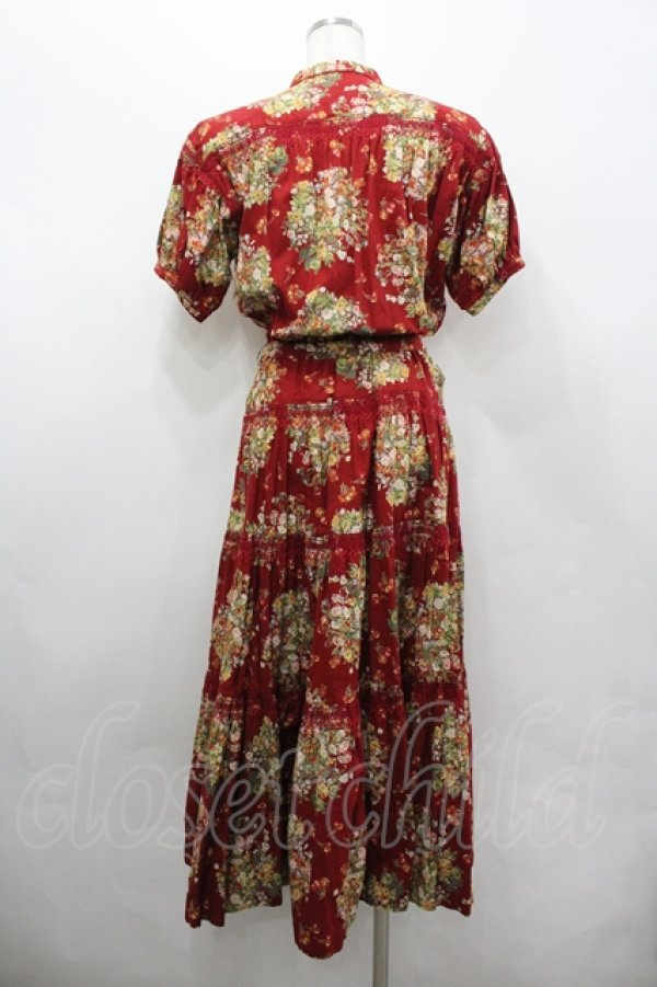 画像3: PINK HOUSE / チェリーブーケ柄スモッキング刺繍開襟ワンピース  赤 I-26-04-06-076-LO-OP-TE-ZI (3)