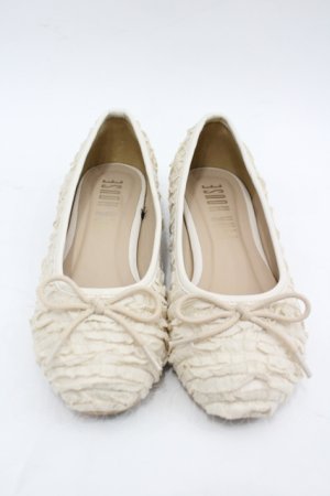 画像: PINK HOUSE / ベルト付きフリルバレエシューズ 2(S) アイボリー I-26-04-06-125-LO-SH-SA-ZI