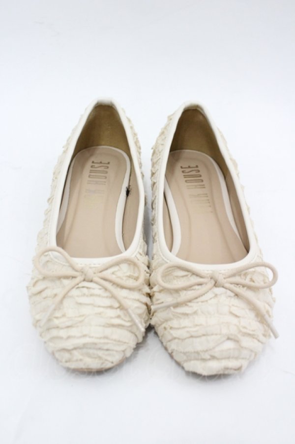 画像1: PINK HOUSE / ベルト付きフリルバレエシューズ 2(S) アイボリー I-26-04-06-125-LO-SH-SA-ZI (1)