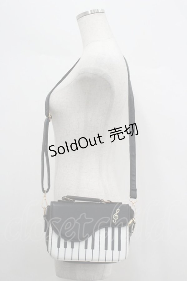 画像1: LOLITAその他(お買取対象外) / ピアノ型ショルダーバッグ  黒Ｘ白 I-26-04-08-032-LO-BG-SA-ZI (1)