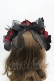 画像2: LOLITAその他(お買取対象外) / ローズ&蝶モチーフカチューシャ  黒Ｘ赤 I-26-04-08-078-LO-ZA-SA-ZI (2)