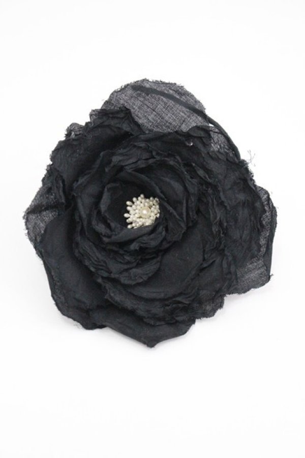 画像1: PINK HOUSE / パール使いフラワーコサージュ  黒 I-26-04-08-109-LO-ZA-TE-ZI (1)