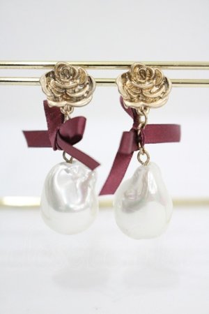 画像: axes femme / リボン×偏光パールイヤリング  ピンク I-26-04-08-113-AX-AC-SA-ZI