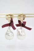 画像2: axes femme / リボン×偏光パールイヤリング  ピンク I-26-04-08-113-AX-AC-SA-ZI (2)