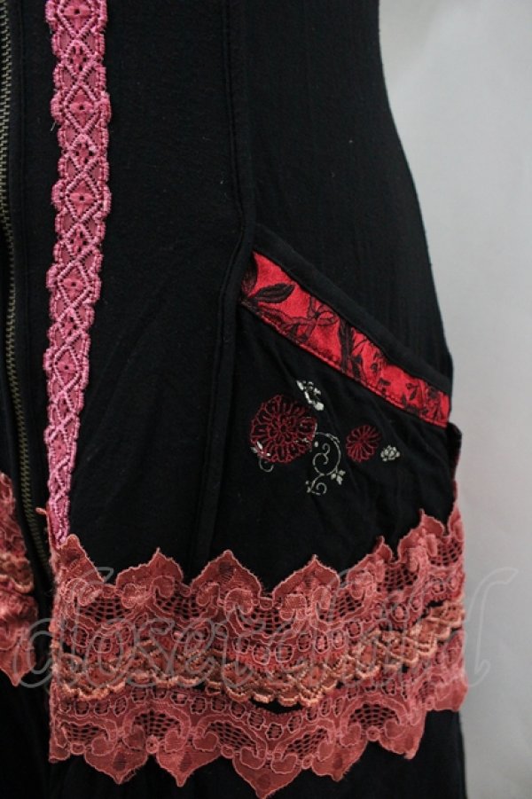 画像4: Ozz oneste / レースチャイナZIPワンピース  黒×赤 I-26-04-10-044-OO-OP-TE-ZI (4)