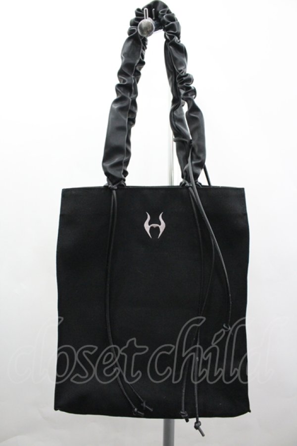 画像2: Maison de FLEUR / マレフィセント トートバッグ  黒 I-26-04-10-106-LO-BG-TE-ZI (2)