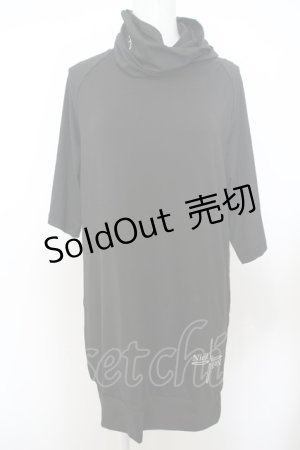 画像: 【SALE】NieR CLOTHING / フェイスカバー付き半袖トップス  ブラック O-23-11-27-013-PU-TO-IG-ZT338