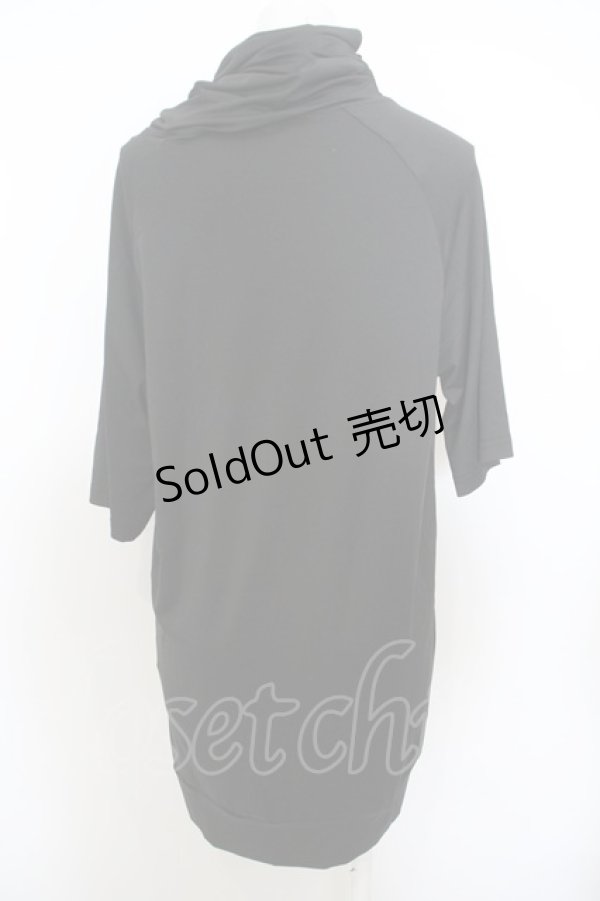 画像2: 【SALE】NieR CLOTHING / フェイスカバー付き半袖トップス  ブラック O-23-11-27-013-PU-TO-IG-ZT338 (2)