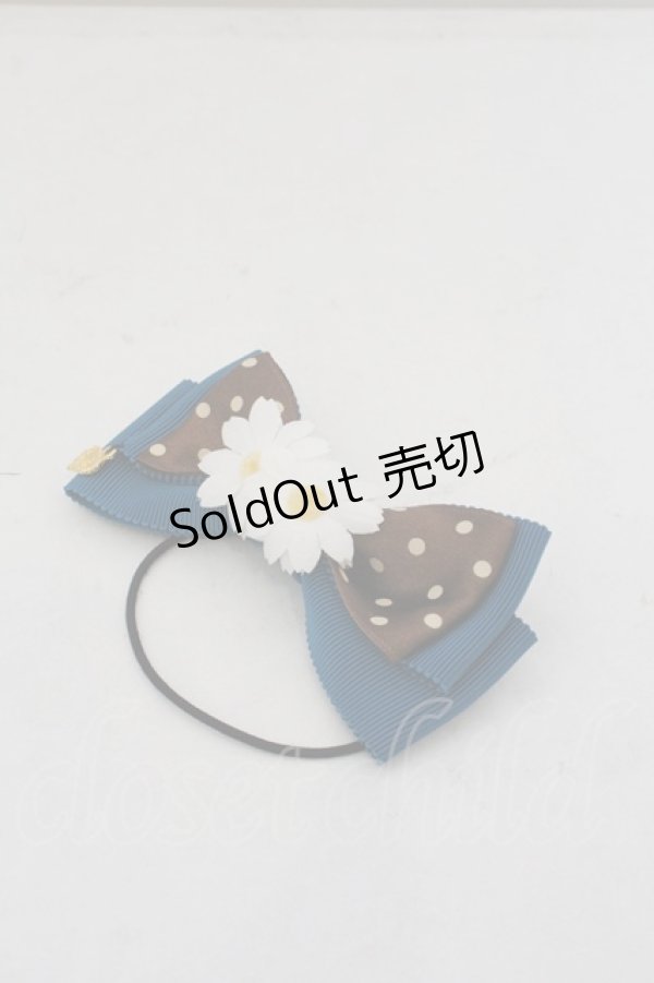 画像1: BABY,THE STARS SHINE BRIGHT / Gドットリボンとマーガレットのリボンゴム - ブルー?ブラウン O-23-11-30-1164-BA-ZA-IG-ZT308 (1)
