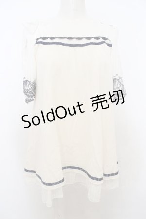 画像: 【SALE】axes femme / シェル刺繍オフショルトップス M キナリ O-23-12-22-089-AX-TO-OW-ZT354