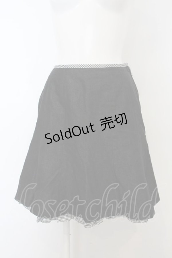 画像1: 【SALE】Jane Marple /ギンガムチェックとデニムのリバーシブルスカート - シロ?クロ?インディゴ O-23-12-29-029-JM-SK-IG-ZT378 (1)