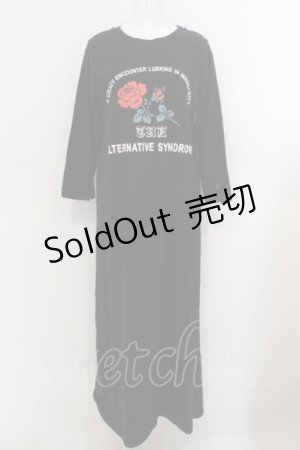 画像: RNA / モンスターローズプリントマキシTシャツワンピース M ブラック O-24-02-28-102-PU-OP-IG-ZT142