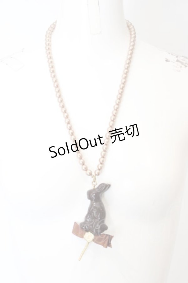 画像1: 【SALE】Q-pot. / ACCLollipop Chocolate Rabbit ネックレス  チョコレート O-24-03-30-098-QP-AC-IG-ZT012-F001 (1)