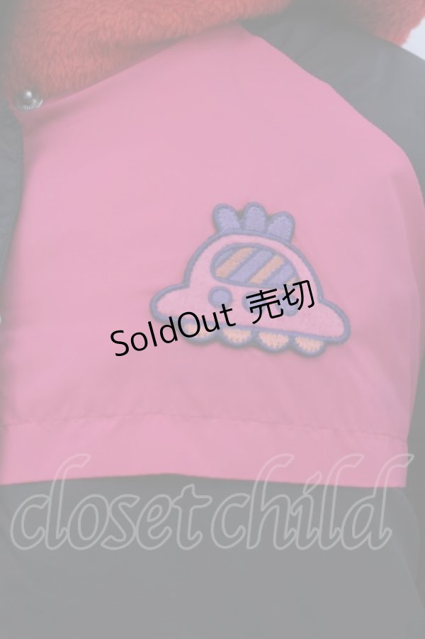 画像2: Candy Stripper / UFOワッペンジャンパー 2 ブラック×ピンク×レッド×ホワイト O-24-05-24-119-PU-CO-OW-ZT-C016 (2)