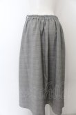 画像2: axes femme / 花刺繍チェックスカート F グレー O-24-06-09-103-AX-SK-OW-ZT267 (2)