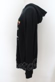 画像2: NieR Clothing / プリントフードパーカー  黒 O-24-07-08-1002-PU-TO-KB-ZI (2)