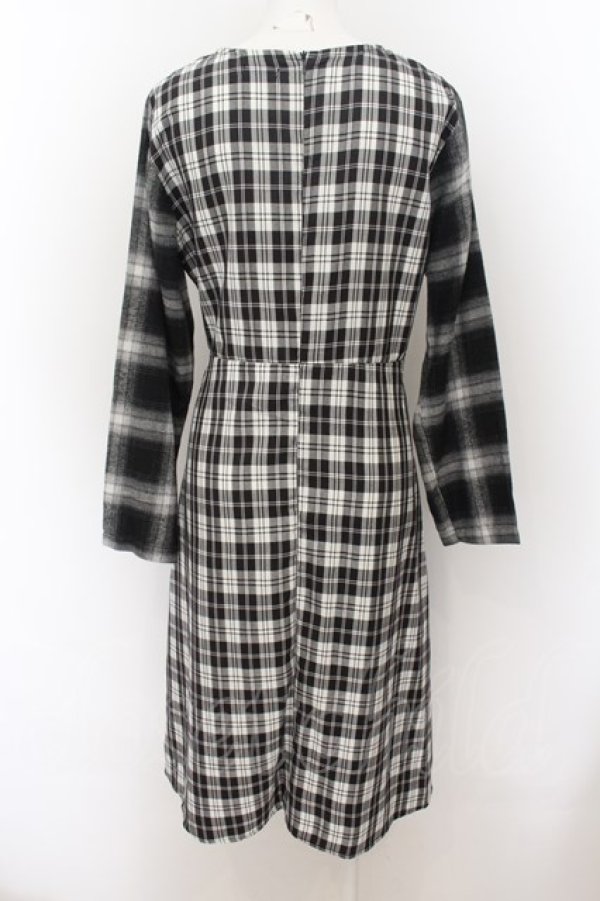 画像3: NieR Clothing / SIDE OPENブロッキングワンピース F  O-24-07-08-1023-PU-OP-SZ-ZI (3)