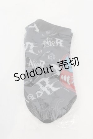 画像: NieR CLOTHING / 総柄ソックス  ブラック O-24-08-30-085-PU-ZA-OW-ZT168-F004