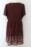 画像2: axes femme / 裾パネルプリントワンピース M ワイン O-24-09-02-051-AX-OP-OW-ZT178 (2)