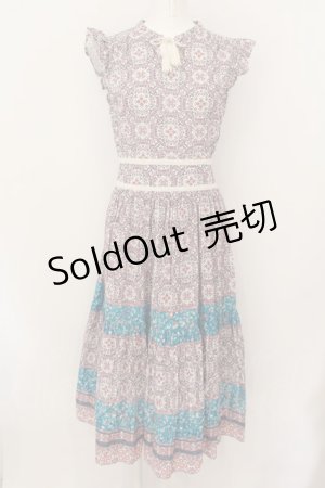 画像: axes femme NOSTALGIE / 装飾モチーフパネル柄ワンピース F ブルー系 O-24-09-16-074-AX-OP-OW-ZT178