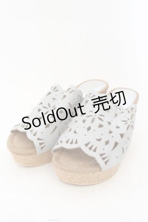 画像: axes femme / カットワーク使いミュール L グレー×ブラウン O-24-10-03-037-AX-SH-OW-ZT274