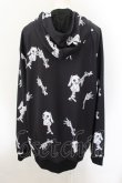画像2: NieR Clothing / 総柄ZIPパーカー  ブラック×ホワイト O-24-10-22-064-PU-TO-IG-ZT260 (2)