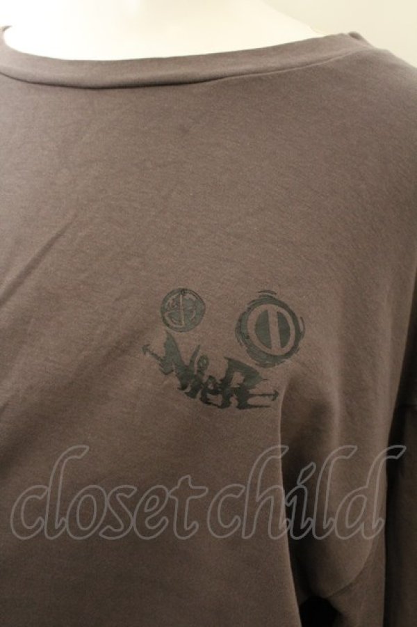 画像2: NieR Clothing / プリントラグランカットソー  チャコール O-24-11-06-025-PU-TO-IG-ZT372 (2)