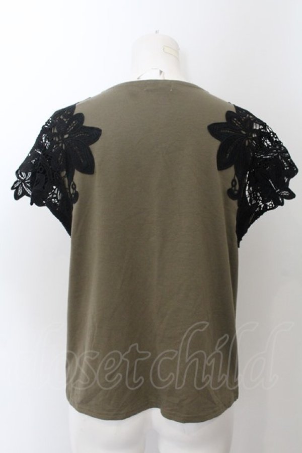 画像2: axes femme / フラワーレーススリーブTシャツ M カーキグリーン×クロ O-24-11-22-040-AX-TO-IG-ZT095 (2)